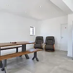 Casa Caravela - Spacious Villa, Sunny Swimming Pool & Bbq بيت للعطل
