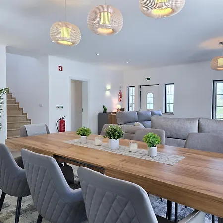 Casa Caravela - Spacious Villa, Sunny Swimming Pool & Bbq Дом отдыха *