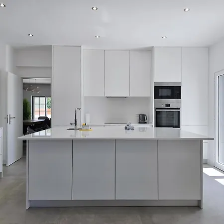 Casa Caravela - Spacious Villa, Sunny Swimming Pool & Bbq Дом отдыха *