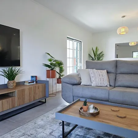 בית נופש Casa Caravela - Spacious Villa, Sunny Swimming Pool & Bbq *