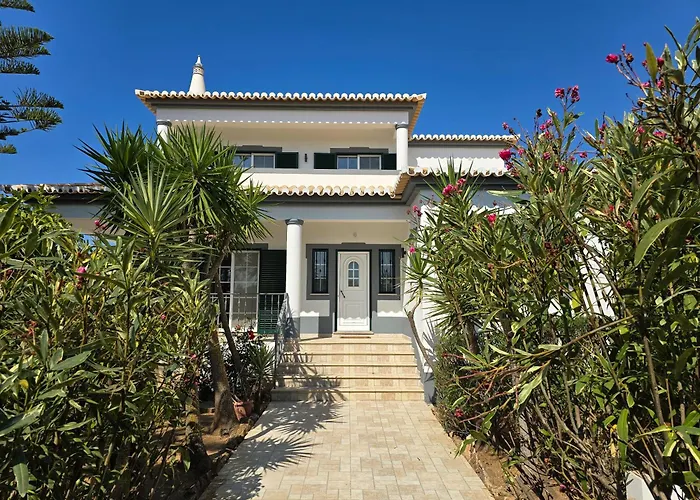 Casa Caravela - Spacious Villa, Sunny Swimming Pool&bbq *