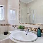 Casa Caravela - Spacious Villa, Sunny Swimming Pool & Bbq * Lagoa (Algarve)