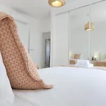 Casa Caravela - Spacious Villa, Sunny Swimming Pool & Bbq