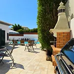 Casa Caravela - Spacious Villa, Sunny Swimming Pool & Bbq Prázdninový dům Lagoa (Algarve)