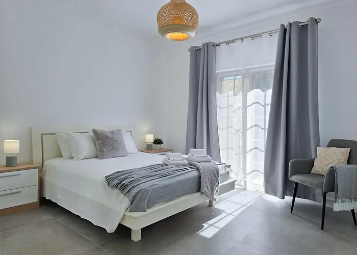 Casa Caravela - Spacious Villa, Sunny Swimming Pool & Bbq Дом отдыха