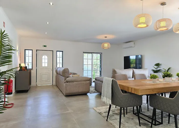 Casa Caravela - Spacious Villa, Sunny Swimming Pool & Bbq Дом отдыха *