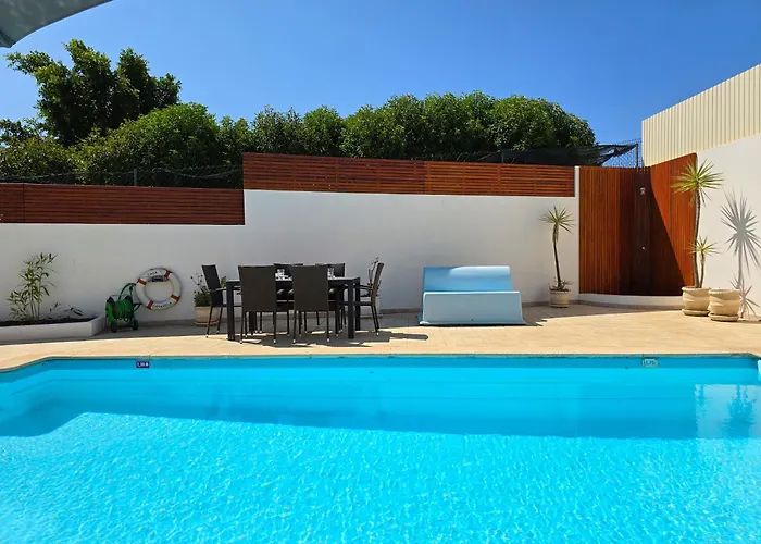 Casa Caravela - Spacious Villa, Sunny Swimming Pool & Bbq 펜션