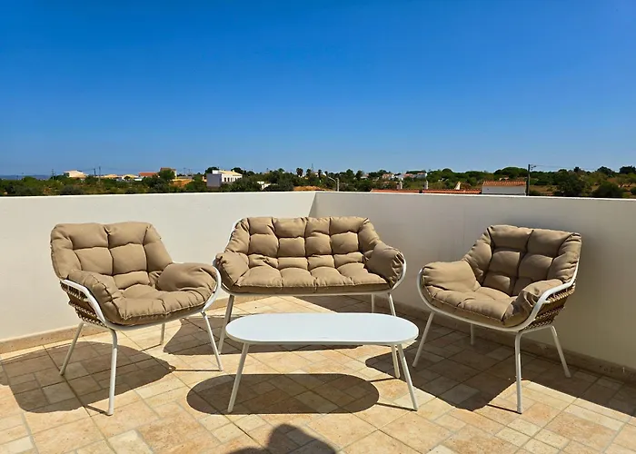 펜션 Casa Caravela - Spacious Villa, Sunny Swimming Pool & Bbq *