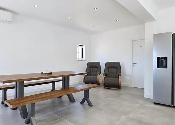 Casa Caravela - Spacious Villa, Sunny Swimming Pool & Bbq 펜션