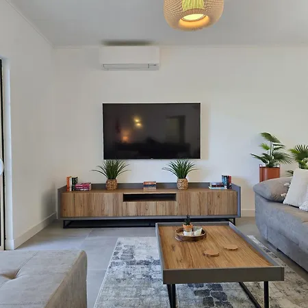 Casa Caravela - Spacious Villa, Sunny Swimming Pool & Bbq 펜션